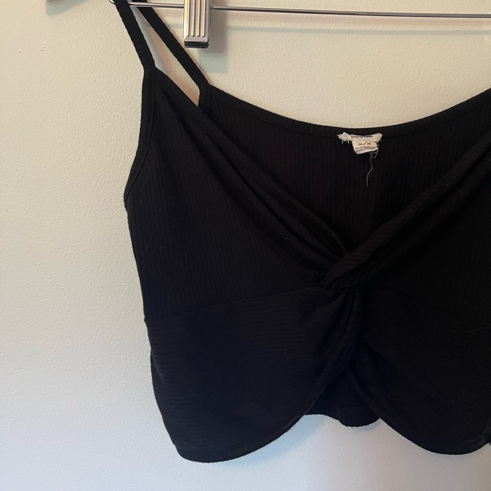 Garage Knot Front Cropped Tank, M